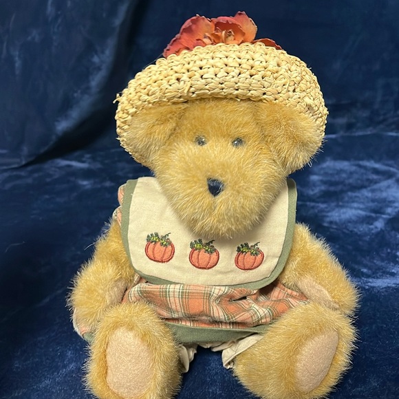 Auntie Autumn Boyds Bears Doll - Picture 1 of 7